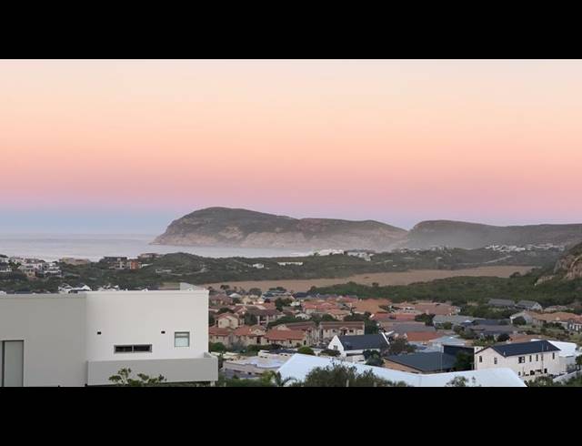 LAND FOR SALE IN WHALE ROCK